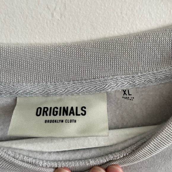 Original's Brooklyn Men’s Large gray crewneck sweatshirt logo front and back - Picture 2 of 3